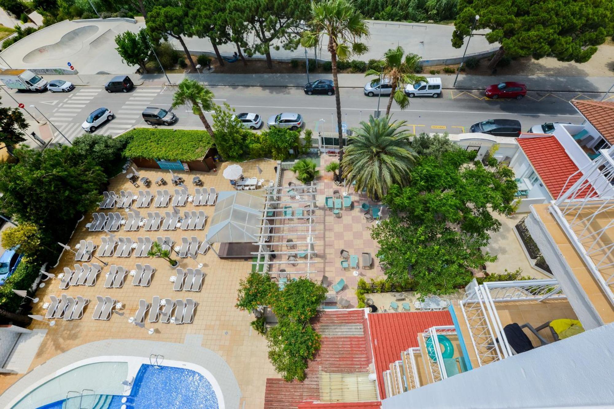 Hotel Paradis Park Pineda de Mar Bagian luar foto