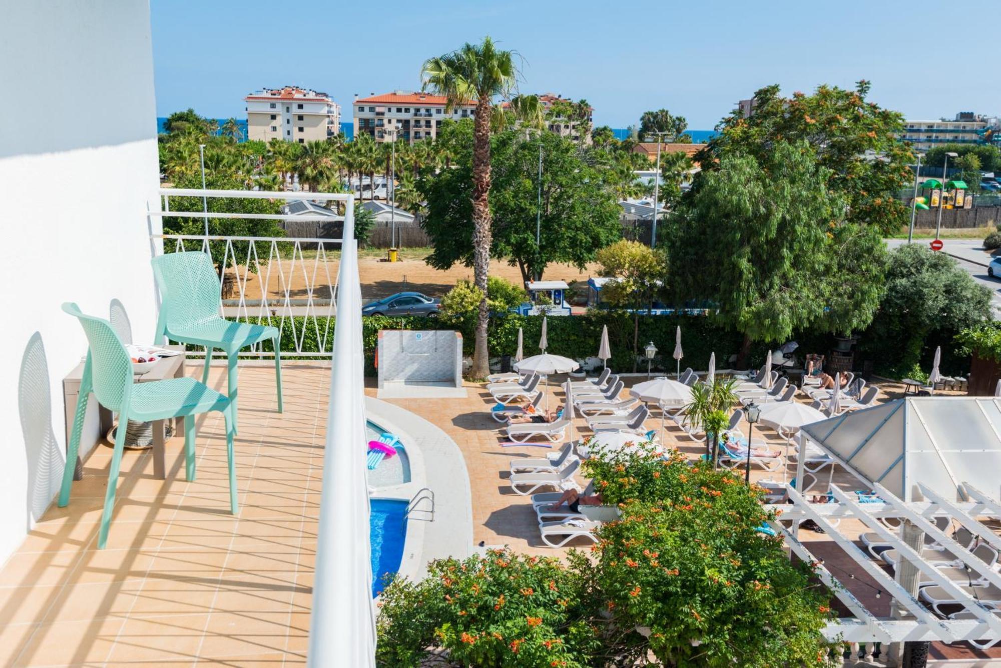 Hotel Paradis Park Pineda de Mar Bagian luar foto