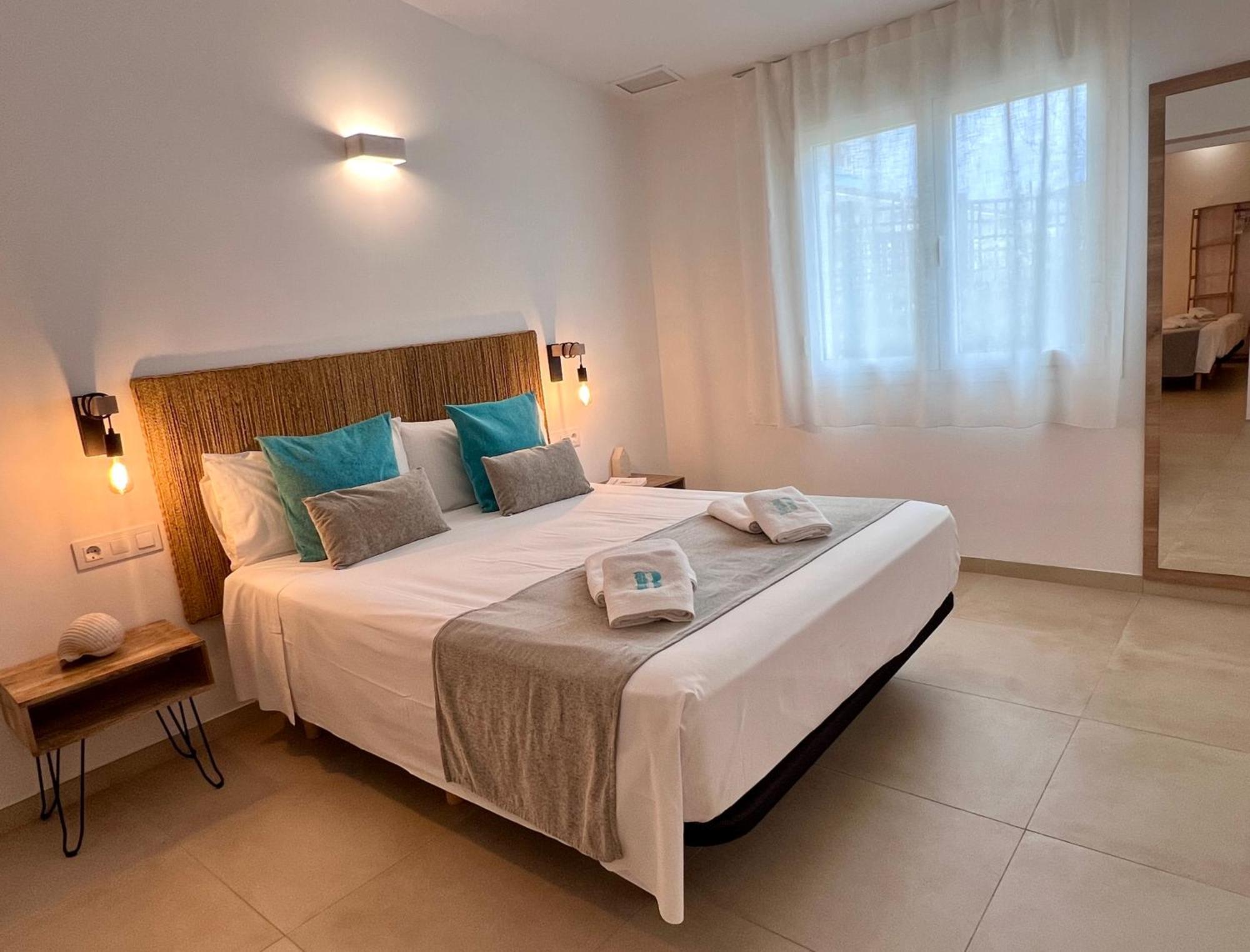Hotel Paradis Park Pineda de Mar Bagian luar foto